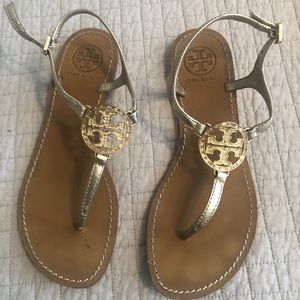 Tory Burch Thong Sandal Gold size 7 used